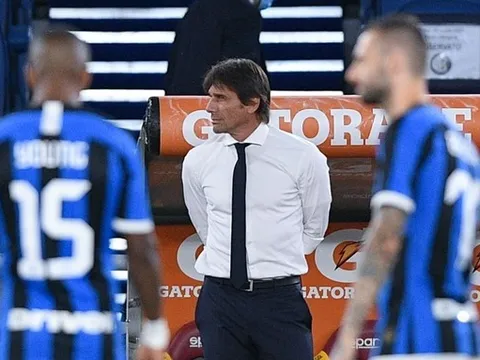 Conte cạn lời với pha xử lý cồng kềnh của hàng thủ Inter