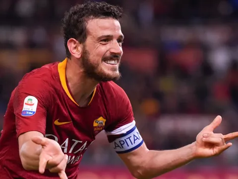 Conte muốn mua đội trưởng AS Roma: Chuyện đùa!