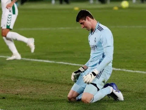 Courtois đau đớn phát biểu trong ngày Real chia điểm với "nhược tiểu"