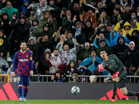 Courtois hồi sinh sau ác mộng mùa đầu tại Real như thế nào?