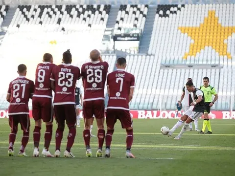 CR7 san bằng kỷ lục 60 năm của Juventus