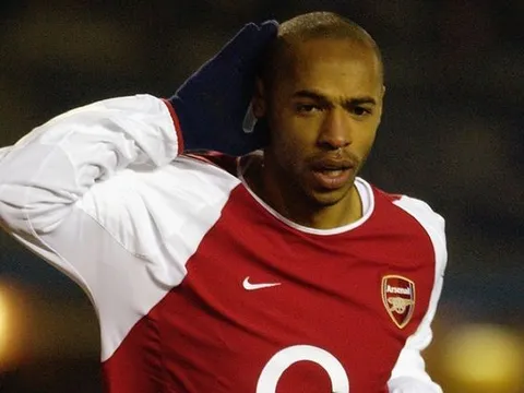 Crouch chọn đội hình 11 cầu thủ nước ngoài xuất sắc nhất Premier League: De Gea, Aguero vắng bóng