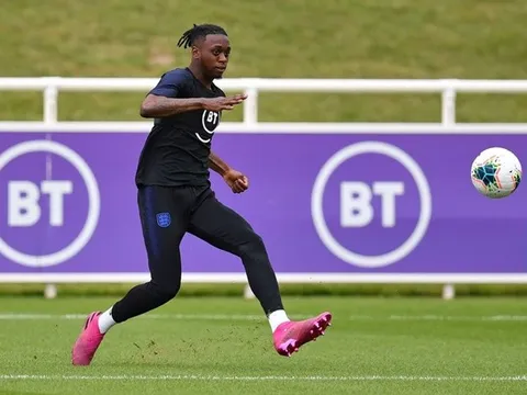 Quá sốc! 'Thánh xoạc' Man Utd thăng tiến nhờ 1 CLB... hạng Tư