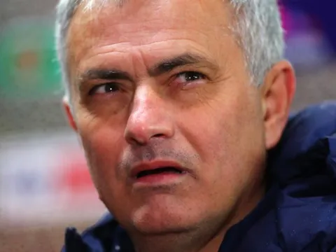"Cuộc sống thật khắc nghiệt dưới trướng Mourinho"
