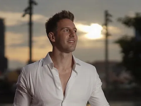 Cựu cầu thủ Hull City thừa nhận là người đồng tính