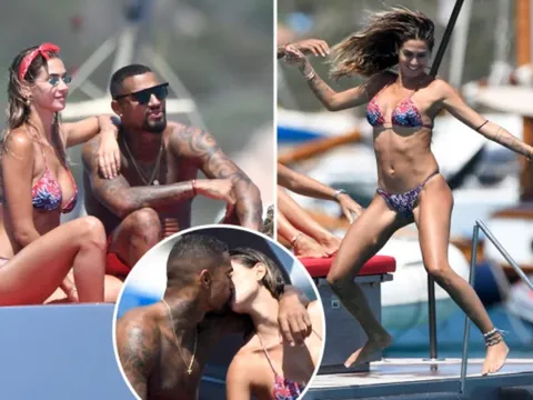 Cựu sao AC Milan rạng rỡ với cô vợ Melissa Satta "bốc lửa"