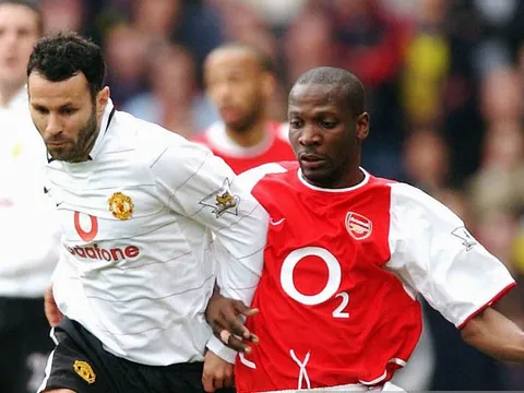 Cựu sao Arsenal: "Cậu ấy luôn khiến tôi khổ sở khi đụng độ Man Utd"