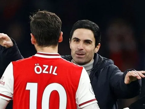 Cựu sao Arsenal: HLV Arteta nên "tiễn" cái tên đó khỏi Emirates