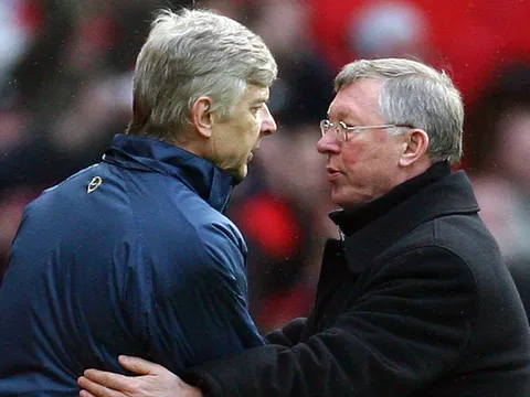 Cựu sao Arsenal: Tôi đã làm điều đó khi Alex Ferguson và Wenger "choảng" nhau