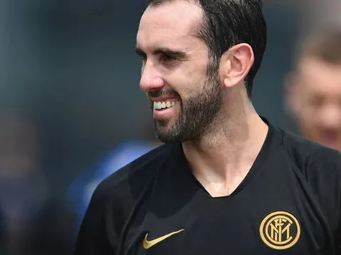 Cựu sao Atletico Madrid chính thức tập luyện cùng CLB mới