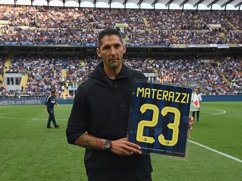 Cựu sao Inter gan lớn, buông lời thách thức chạm đến nỗi đau của "thánh ngông" Ibrahimovic