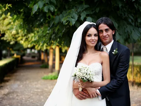 Cựu sao Liverpool chia tay người vợ xinh đẹp sau 12 năm gắn bó