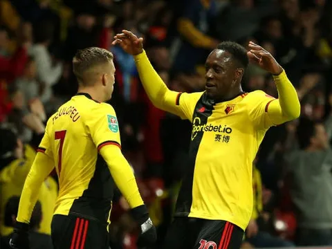 Cựu sao Man United ghi bàn, đội 'bét bảng' Premier League hưởng niềm vui chiến thắng