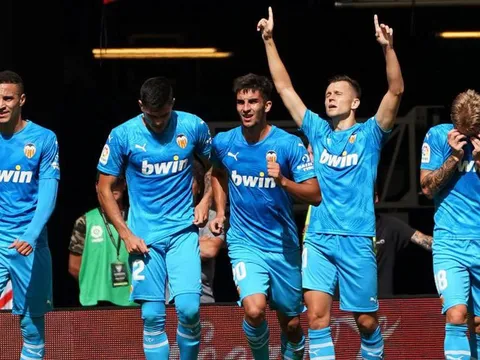 Cựu sao Real lên tiếng, Valencia đánh bại "kẻ hạ sát" Barcelona