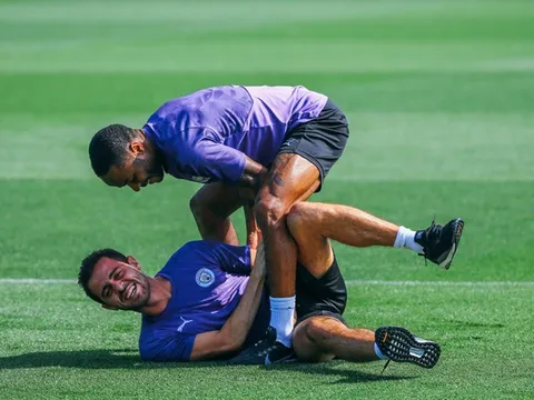 Mặc Liverpool nhất bảng PL, đây là thái độ thảnh thơi của Man City