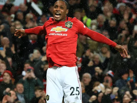 Đá 8 phút, Ighalo vẫn 'phát cuồng' khi Quỷ đỏ đả bại Man City