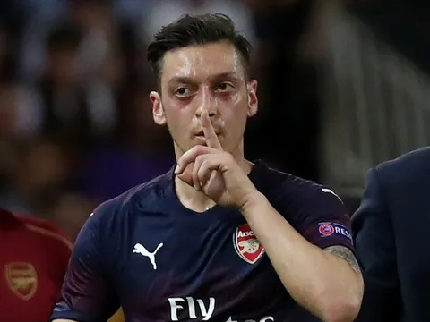 Đã có đội muốn "giải cứu" Ozil