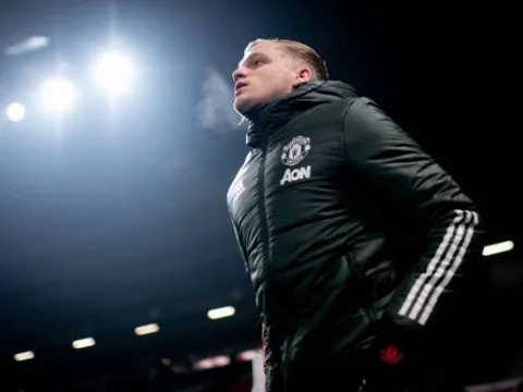 Sau tất cả, đã đến lúc Solskjaer công bằng hơn với Van de Beek