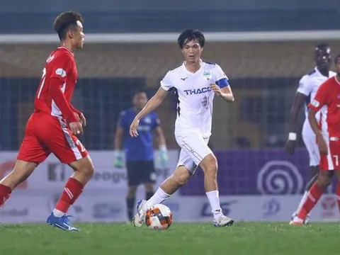 Đã rõ lý do Tuấn Anh bị thay ra sớm trong trận HAGL vs Viettel
