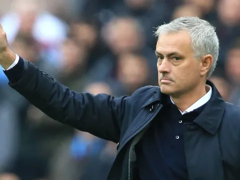 Tottenham 5 trận không thắng, Mourinho tuyên bố chấn động