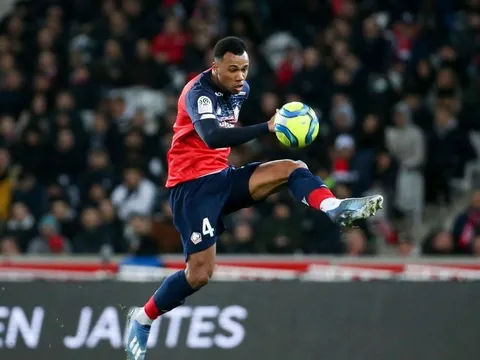 'Đá tảng 1m9' ở rất gần Chelsea nói gì về việc đến Premier League?