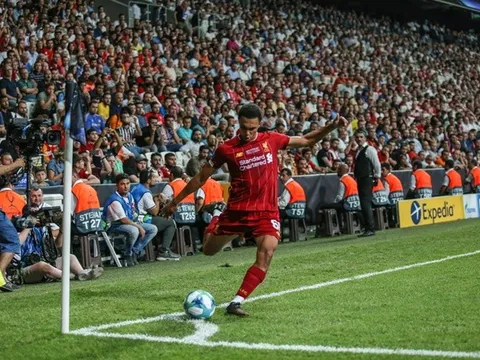 Đáng lo ngại! Liverpool đang 'tồn tại' nhờ 1 điểm tựa duy nhất