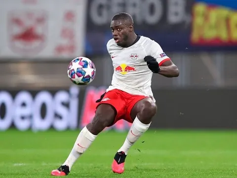 Đánh bại các ông lớn, Bayern tiến sát "trung vệ thép" Bundesliga