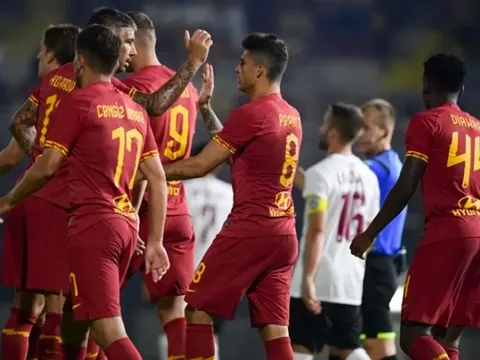 Đánh bại "kẻ nhược tiểu", AS Roma chạy đà hoàn hảo trước mùa giải mới