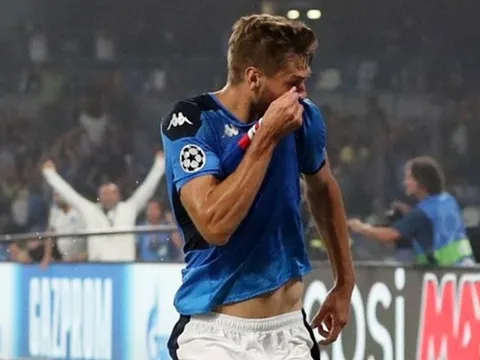 Đánh bại Liverpool, sao Napoli bị người hâm mộ Juventus chỉ trích