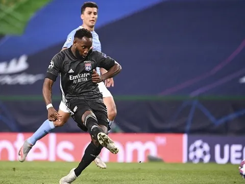 Đánh bại Man City, người hùng của Lyon nói gì?