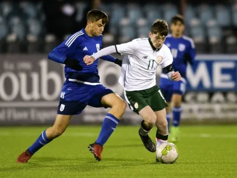 Đánh bại PSG, Barca giành lấy "viên ngọc" Ngoại hạng Anh