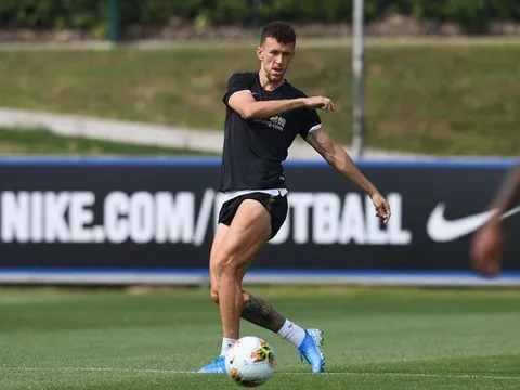 Đánh giá tổng quan bản hợp đồng "tình thế" của Bayern Munich