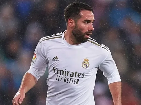 Chia lửa cho Carvajal, Zidane triệu hồi "cơn lốc biên phải"