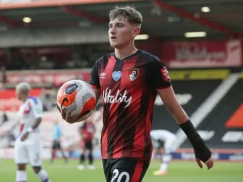 Đáp ứng một điều kiện, Man United sẽ có được "kẻ thay thế Sancho"