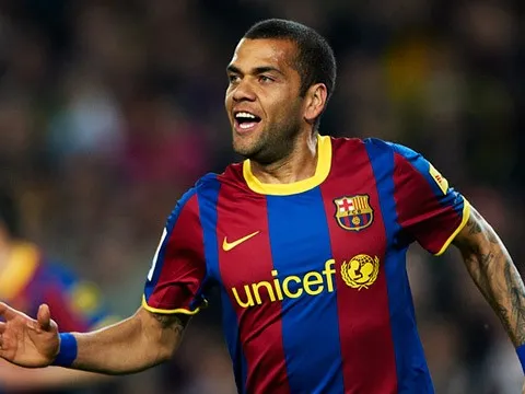 Đâu sẽ là điểm dừng chân cuối trong sự nghiệp Dani Alves?