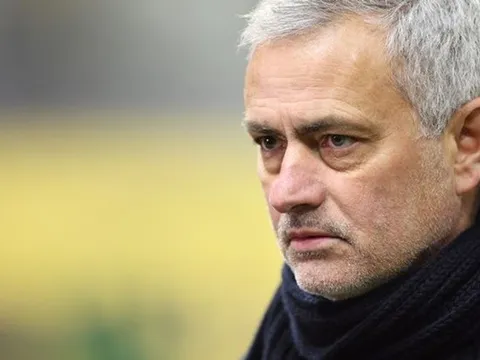 Đấu Tottenham, HLV đối thủ nói thẳng 1 lời về Mourinho