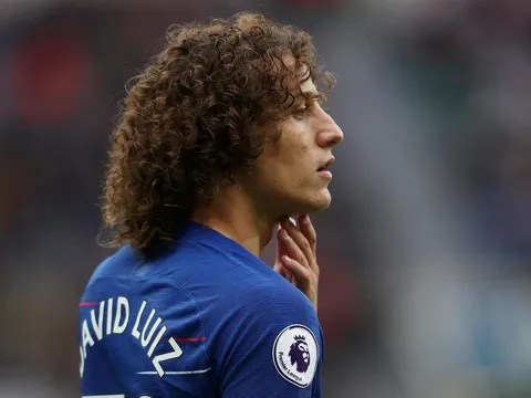 CĐV Chelsea: 'Lời đáp trả hoàn hảo cho sự phản bội của Luiz'