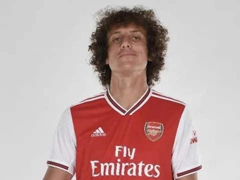 David Luiz xứng danh 'điệp viên' của Chelsea