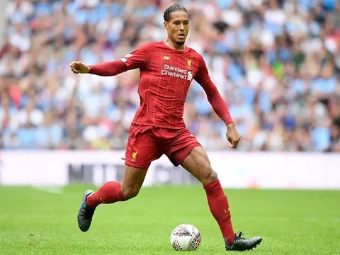 Đây, cái tên quan trọng 'xe duyên' cho 'quái thú Hà Lan' với The Kop