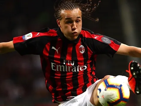 Đây, lí do khiến AC Milan nên giữ sao Uruguay ở lại San Siro