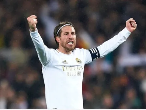 Bị Pique chê thậm tệ, Ramos 'cà khịa' đỉnh cao