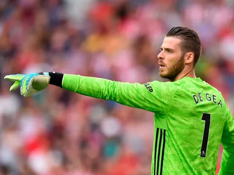 De Gea dùng dằng, M.U không nhanh thì mất trắng!