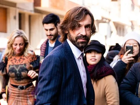 Đề phòng rủi ro ở Juve, Pirlo gấp rút tìm HLV mới