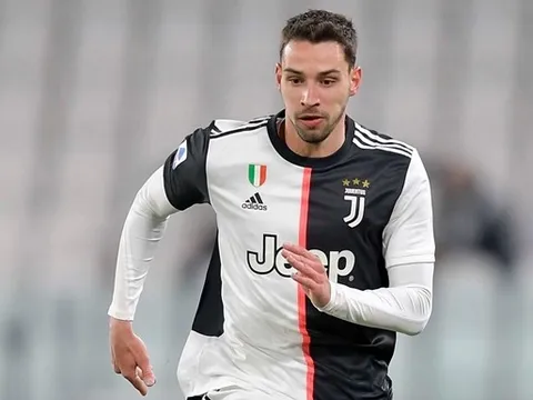 Sarri nhận “tin dữ” từ hàng thủ sau chiến thắng của Juventus