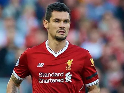 Liverpool mất cơ hội đẩy đi Dejan Lovren