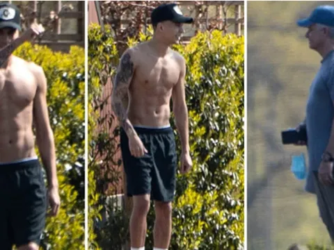 Dele Alli cởi trần đáp trả cực ngầu lời chúc mừng từ Mourinho