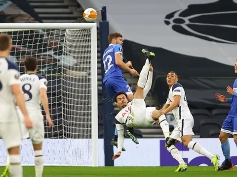 Dele Alli làm tất cả để tạo nên siêu phẩm cho Tottenham