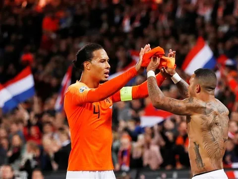 Depay: 'Tôi ước Van Dijk đến M.U chứ không phải Liverpool'