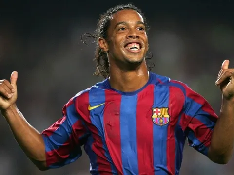 ĐH xuất sắc nhất của Ronaldinho: Vắng bóng R10, CR7 mất dạng