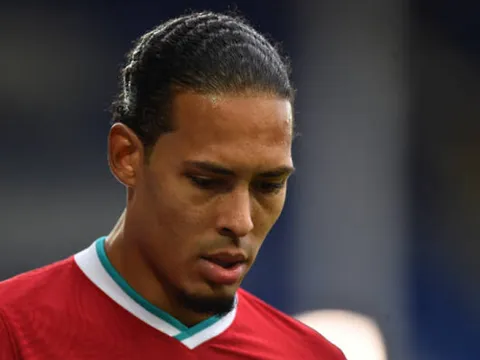 Lý do Liverpool bạc nhược: 1 quyết định sai dẫn tới loạt phản ứng dây chuyền